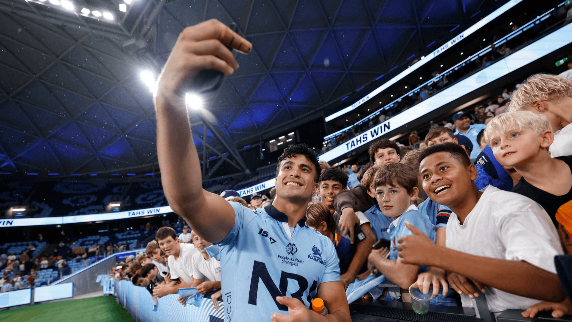 The Ferrari is Back: Hurricanes Vs Waratahs