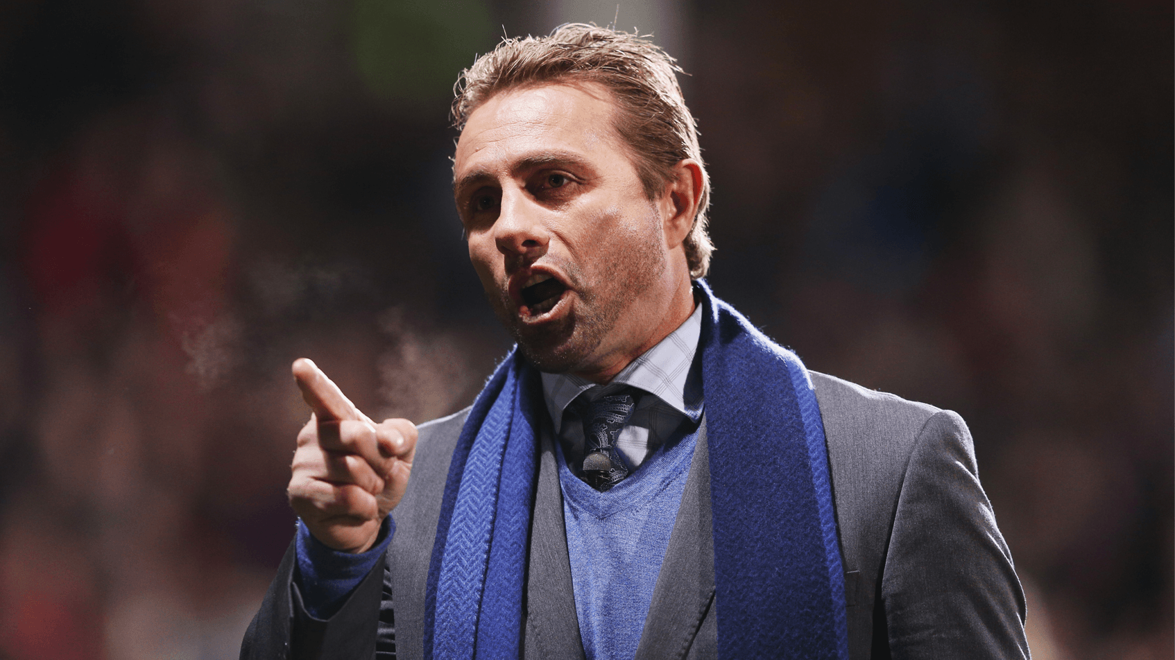 Justin Marshall tacle les Bleus